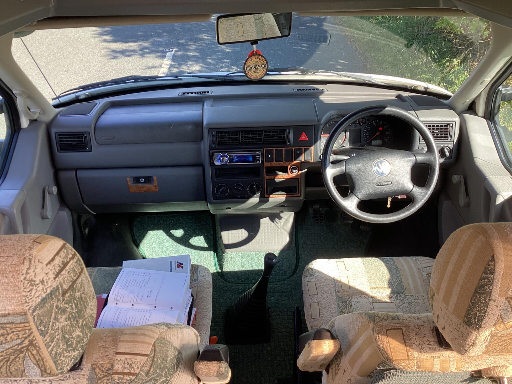 b180b3bf009f43868ae77cc8b7de7285.jpg